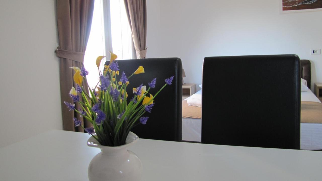 Apartment Nina Donji Stoj *