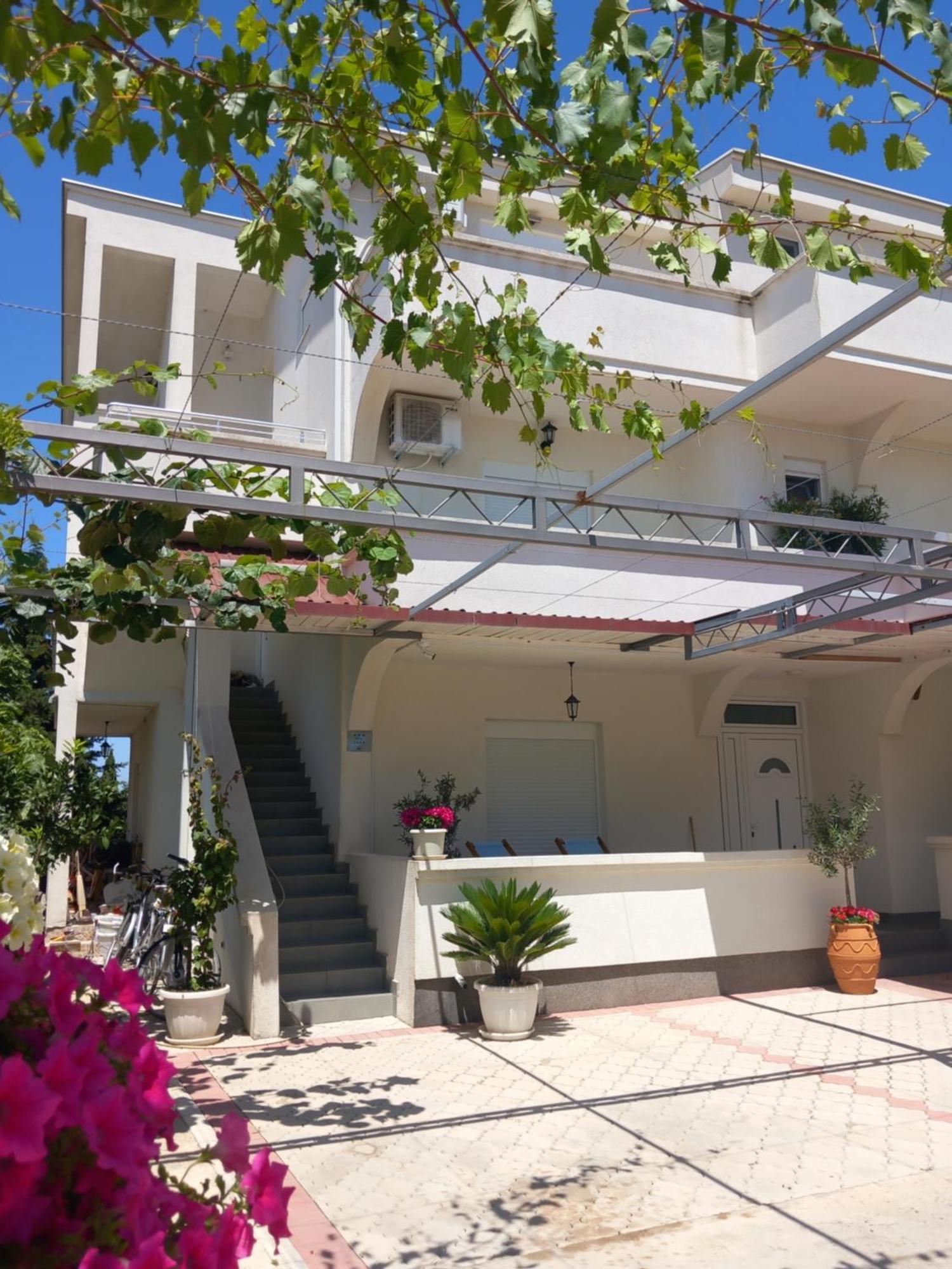 Nina Donji Stoj * Ulcinj