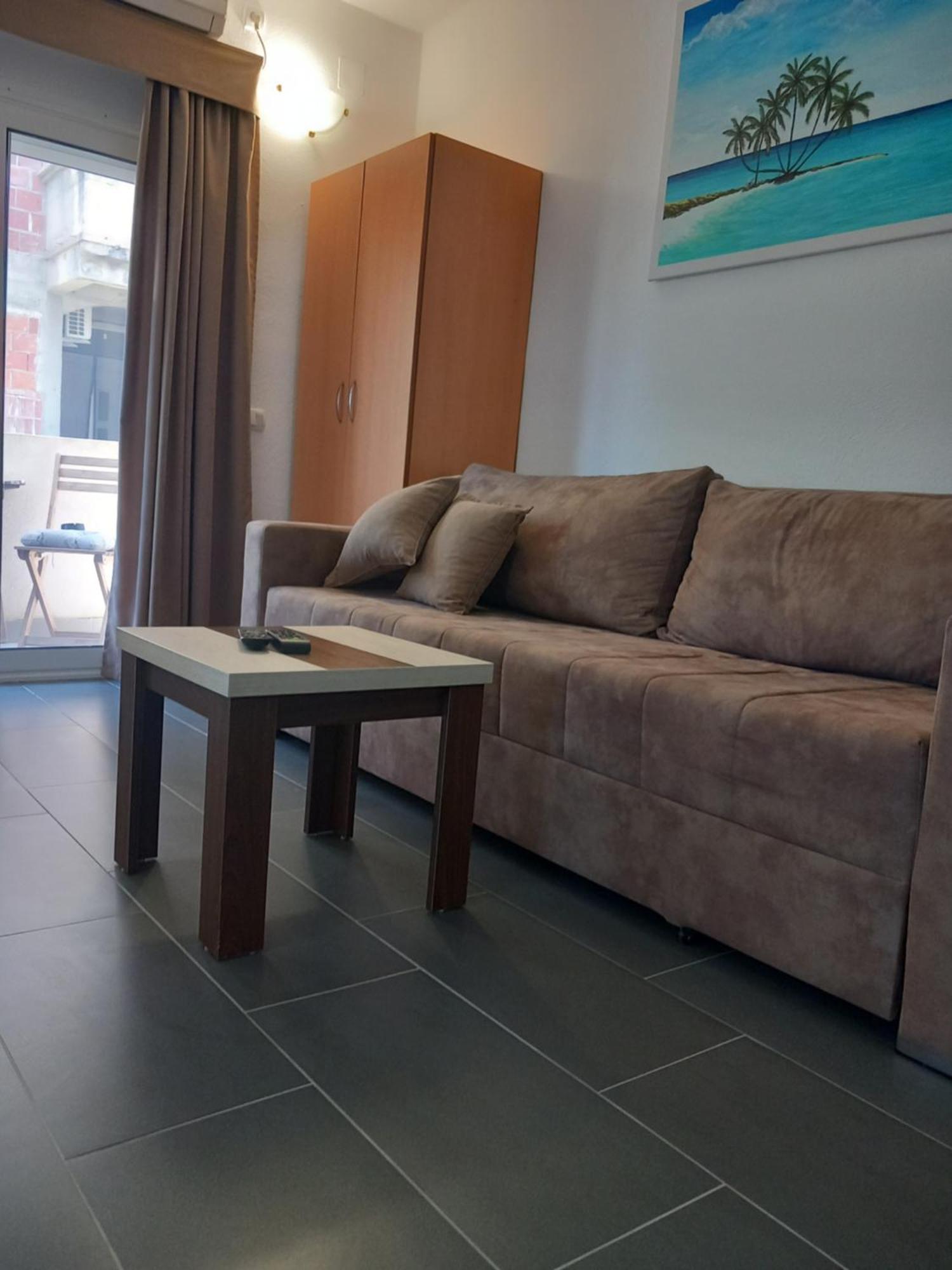 Nina Donji Stoj Apartment